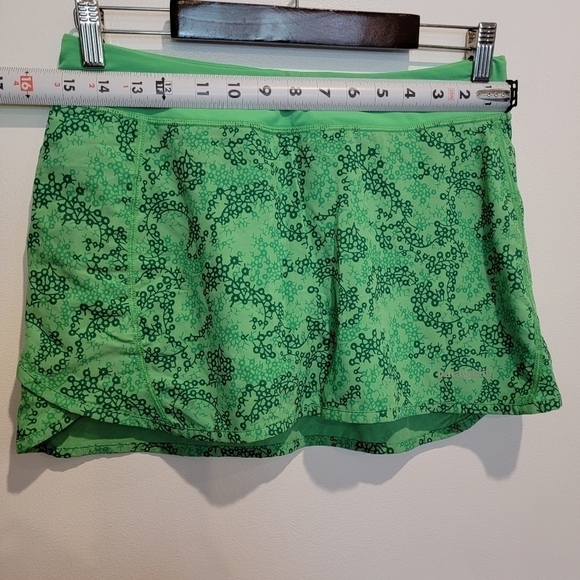 Patagonia Nine Trails Green Geometric Design Running Skirt Skort Tennis Size S - Picture 9 of 16